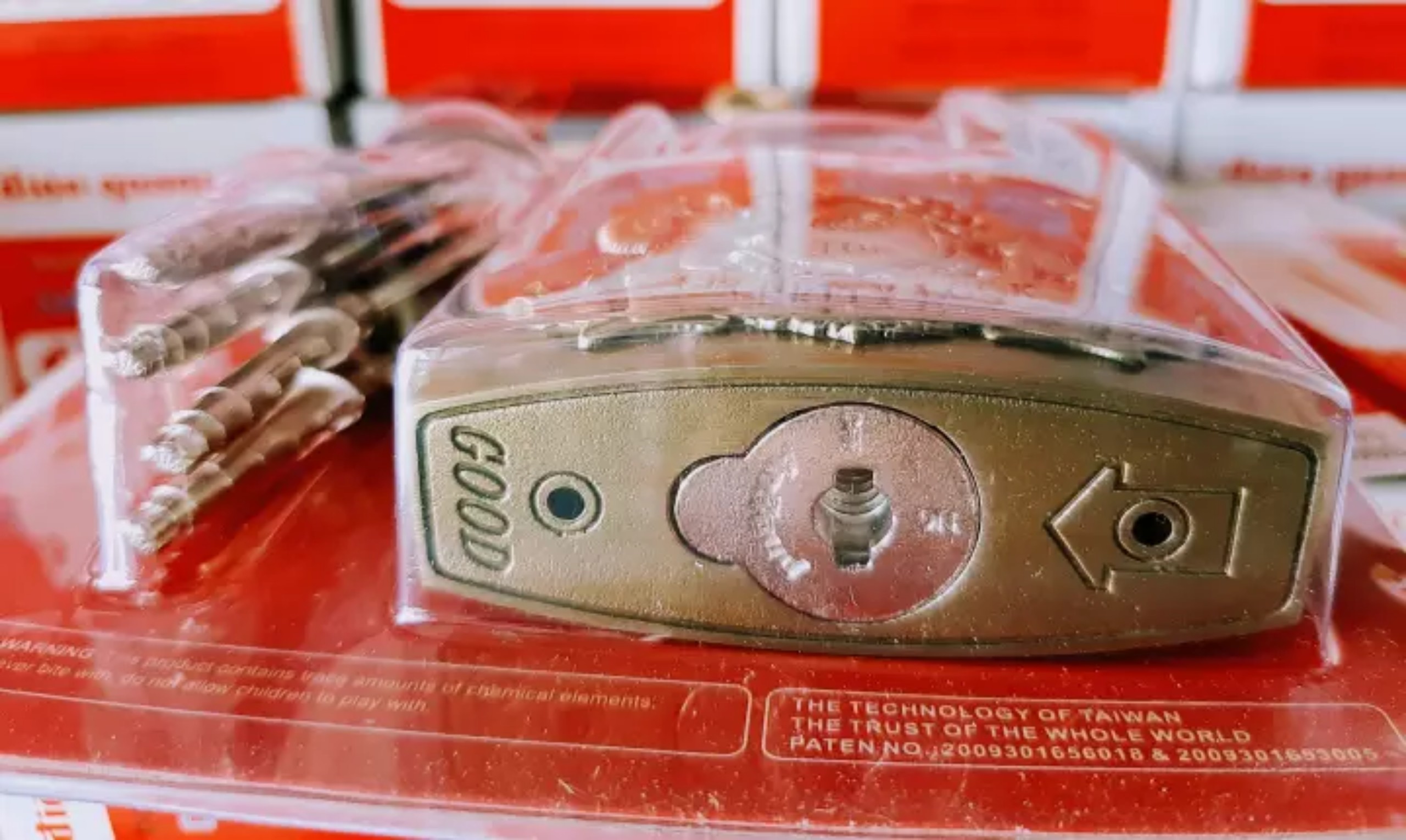 Ổ Khóa Chống Cắt 6 Phân Cao Cấp PADLOCK