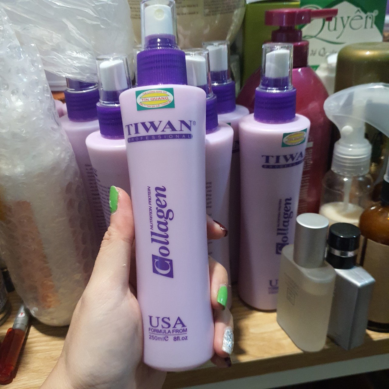 Xịt dưỡng TIWAN 250ml collagen ...