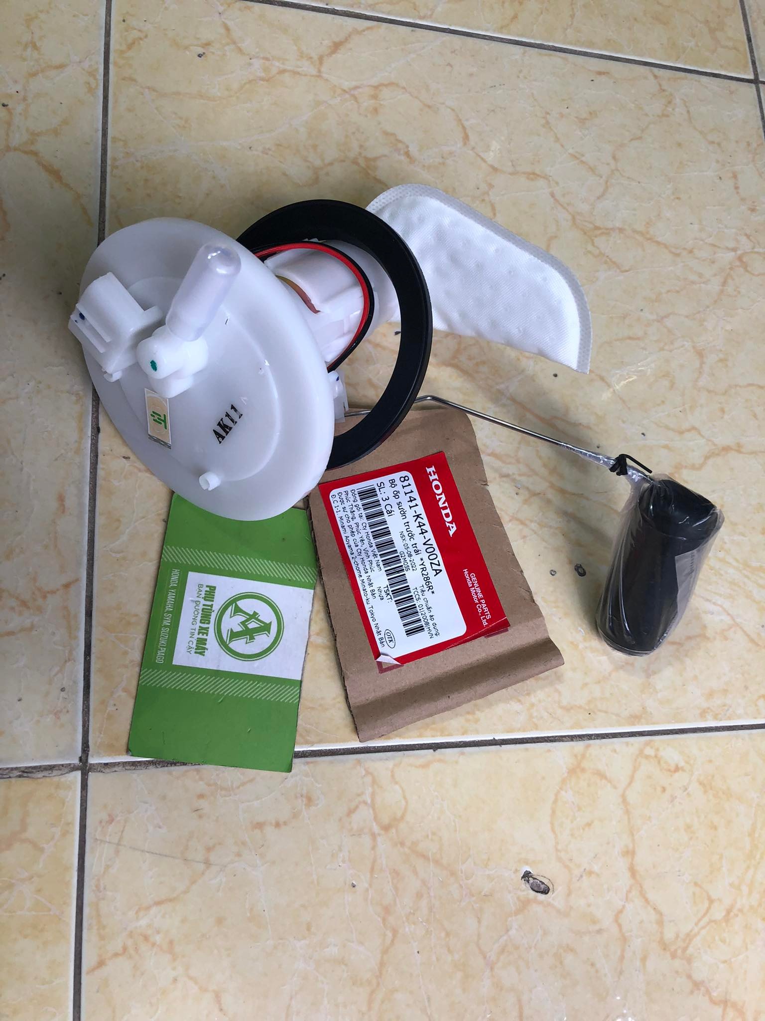 BƠM XĂNG LEAD 110 / SCR 4 chân