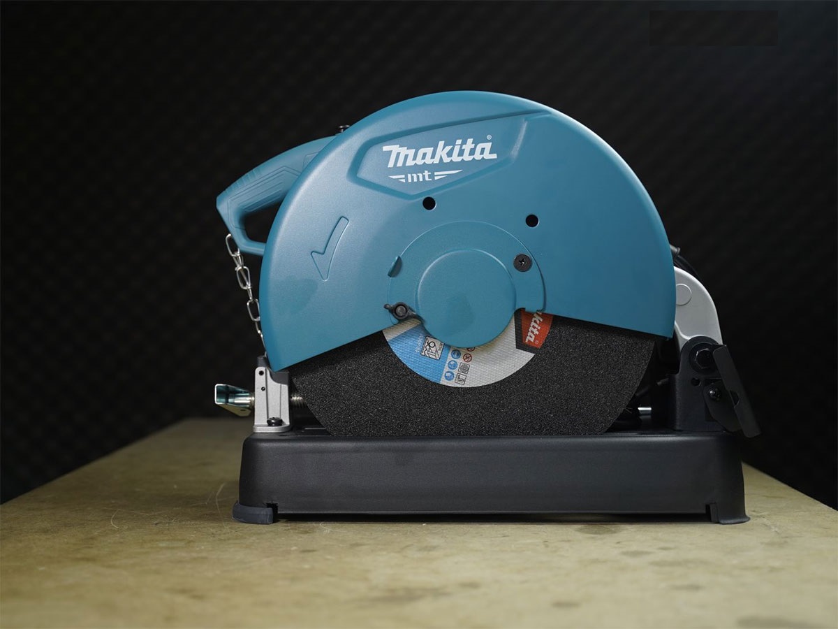 Máy cắt sắt Makita M2400B