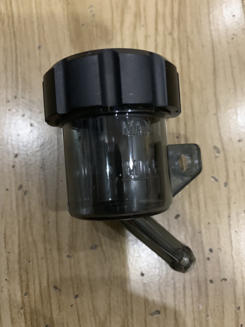Bình dầu brembo màu đen
