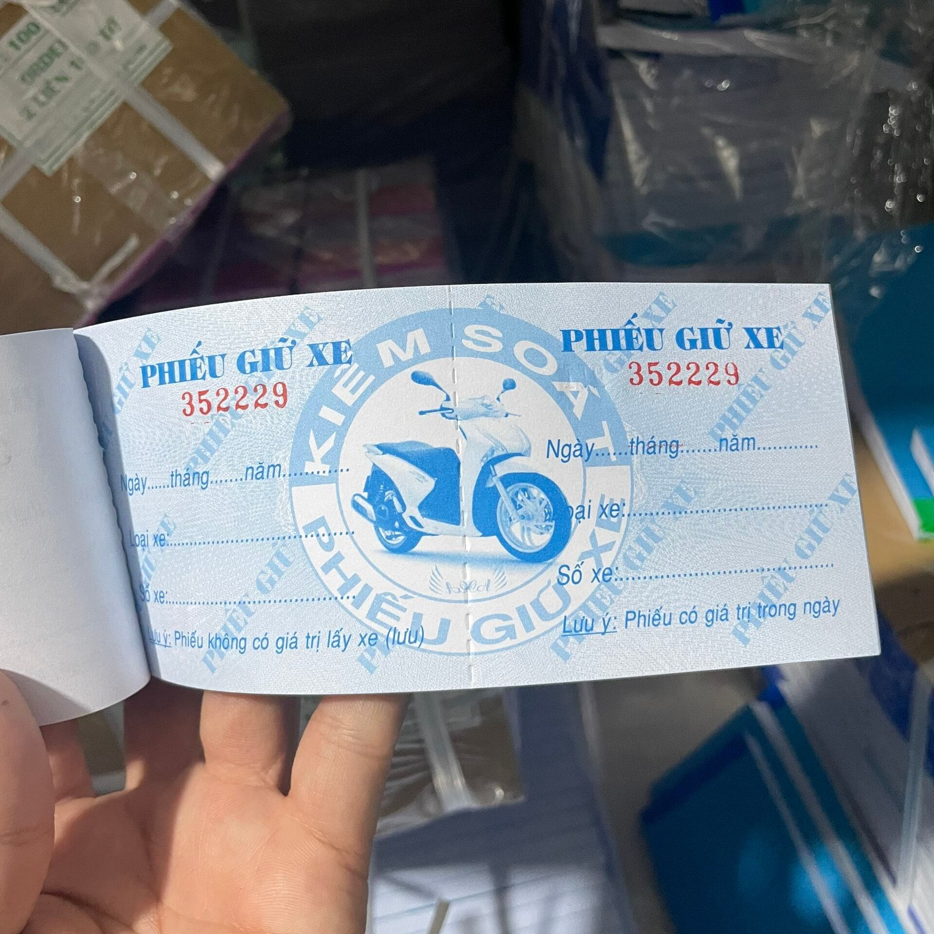 Xấp 100 Tờ Phiếu vé giữ xe máy Khổ 7x16cm Có số và không số