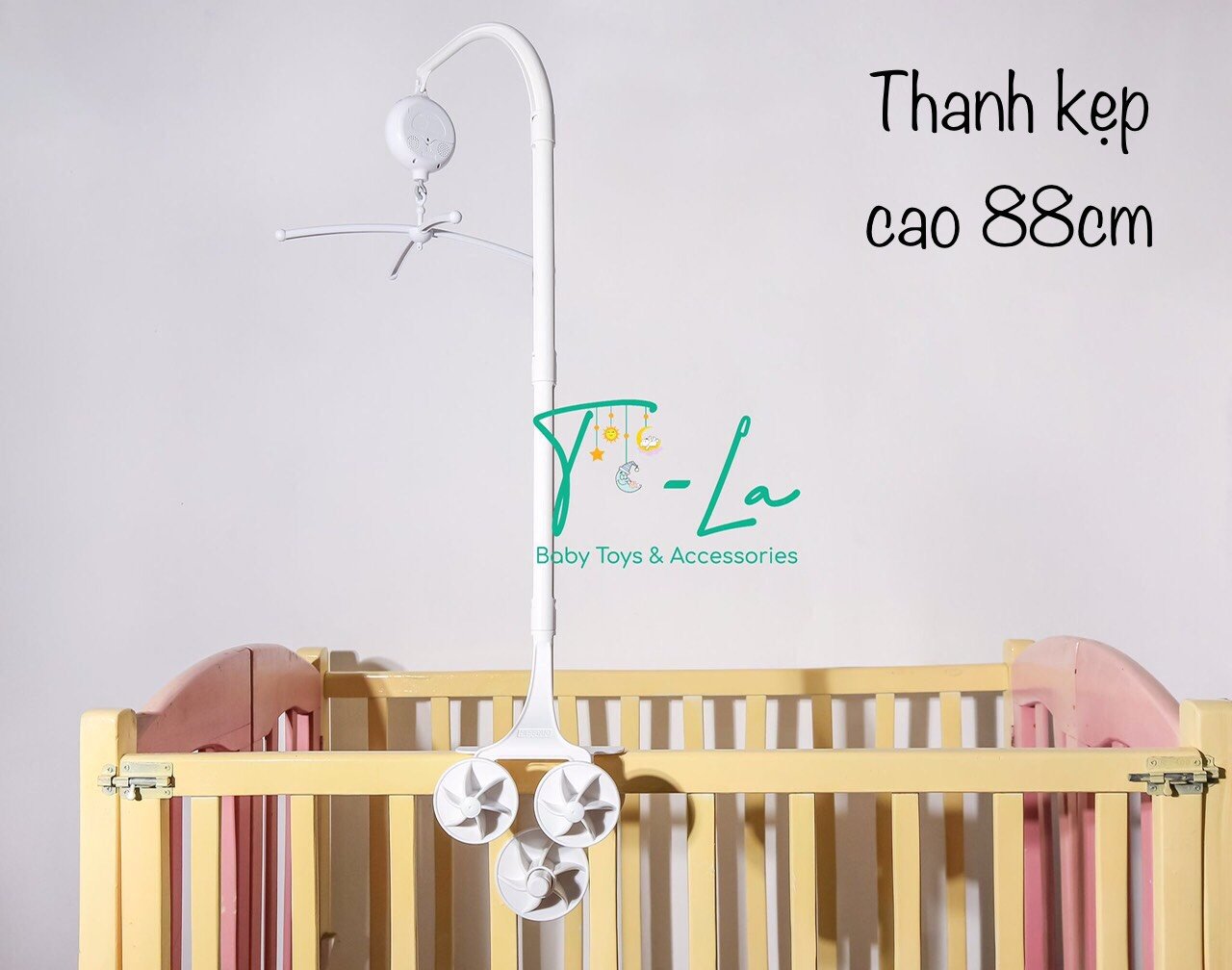 Đồ chơi treo nôi cũi handmade hình bò sữa