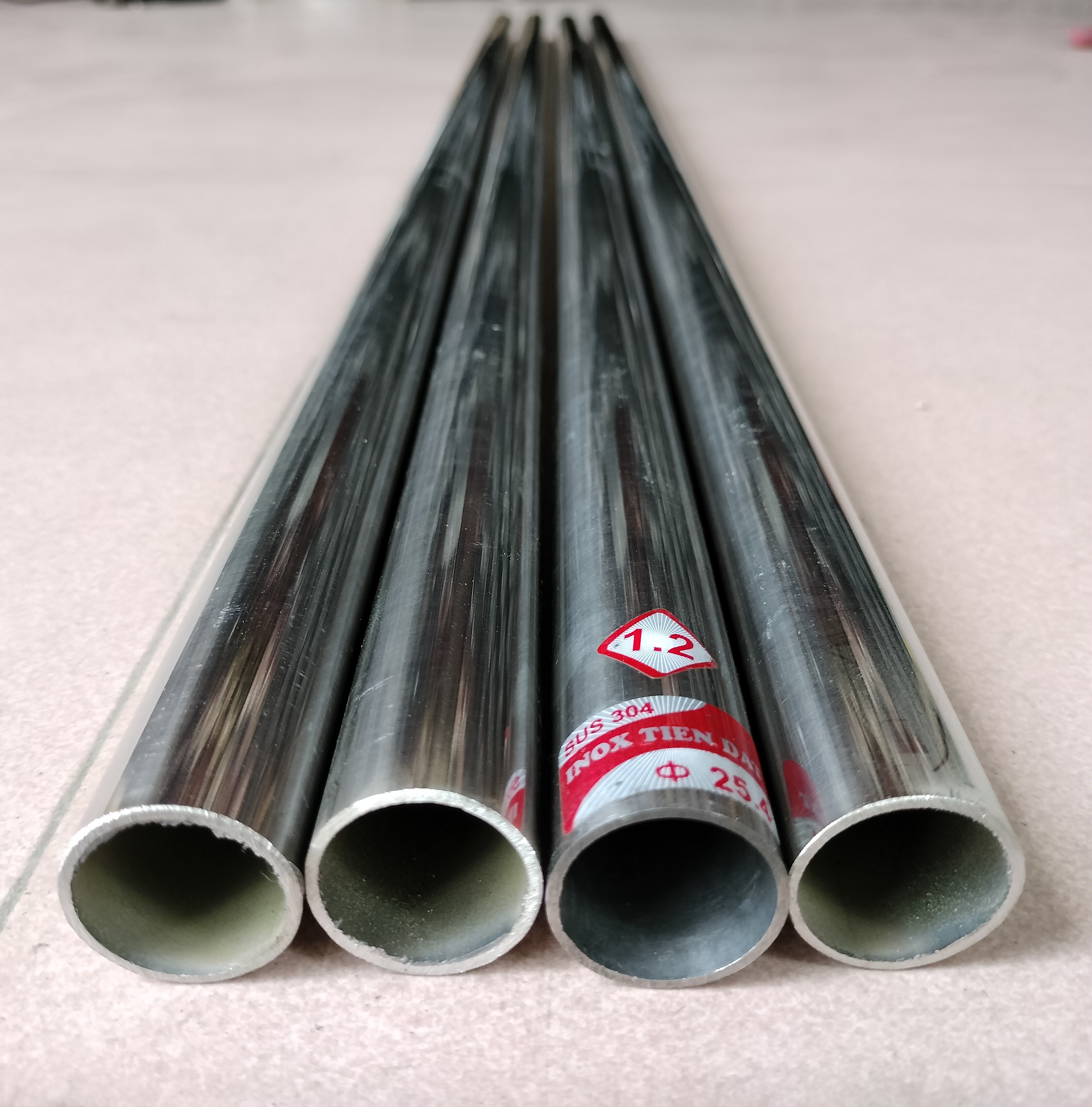 Ống tròn Inox 304 phi 12.7, 16, 19, 22, 25, 32mm (dài 0.5m/1m/1.2m)