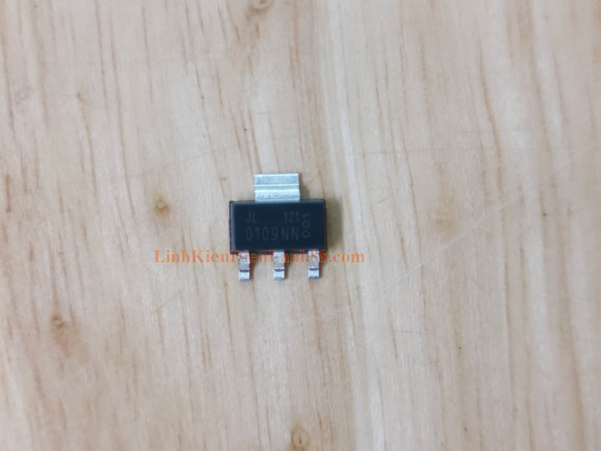 Triac dán 0109nn mới chính hãng ween 100%.