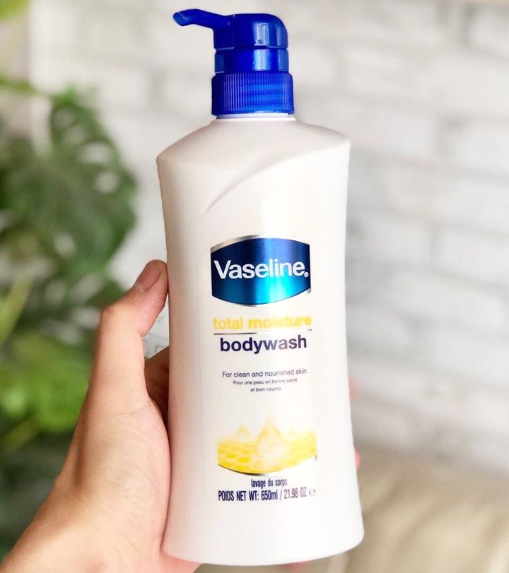 Sữa Tắm Dưỡng Ẩm Vaseline Total Moisture 650ml