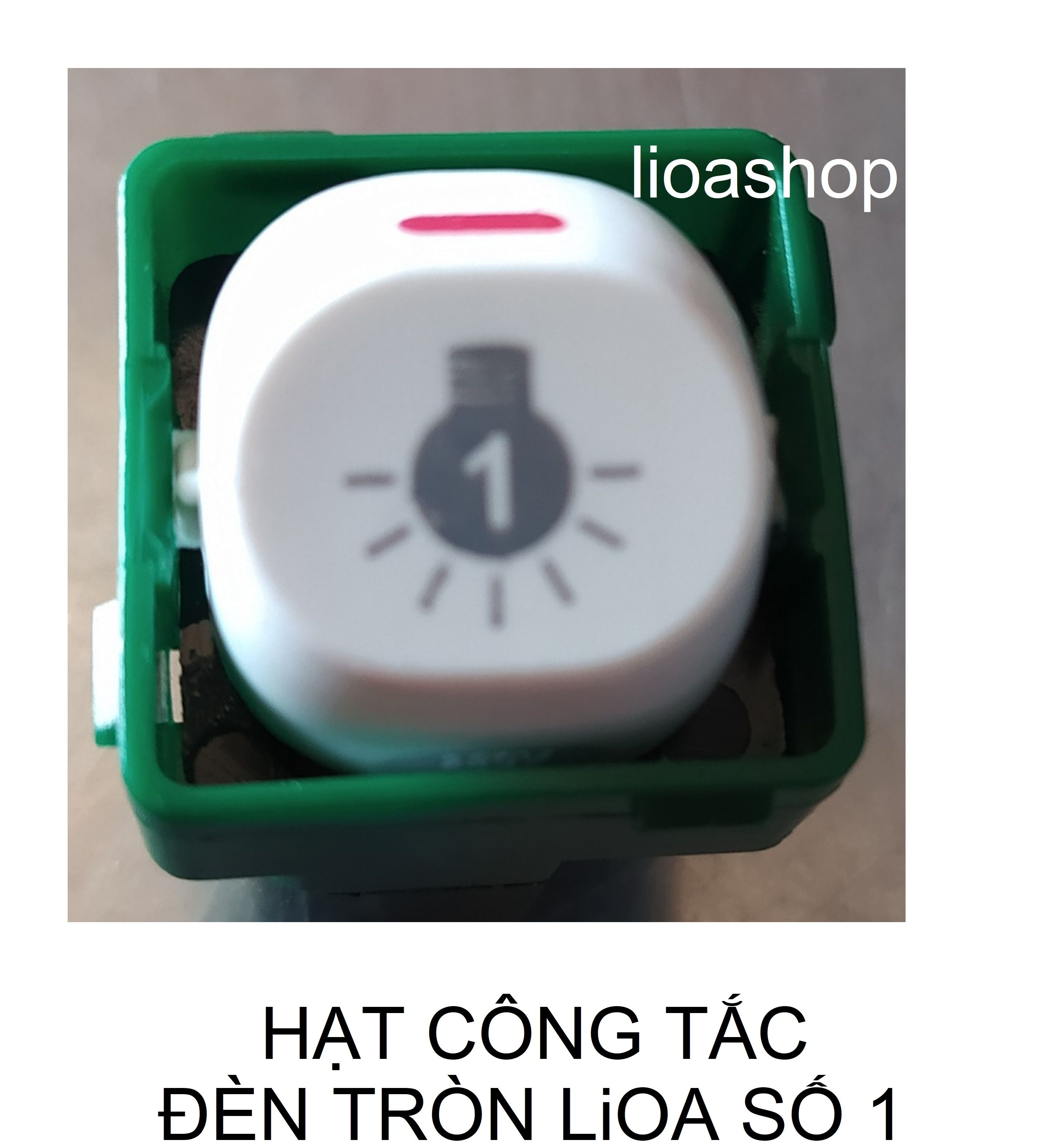 Bộ 2 công tắc tròn 1 chiều lioa hình đèn tròn số 1- 3.