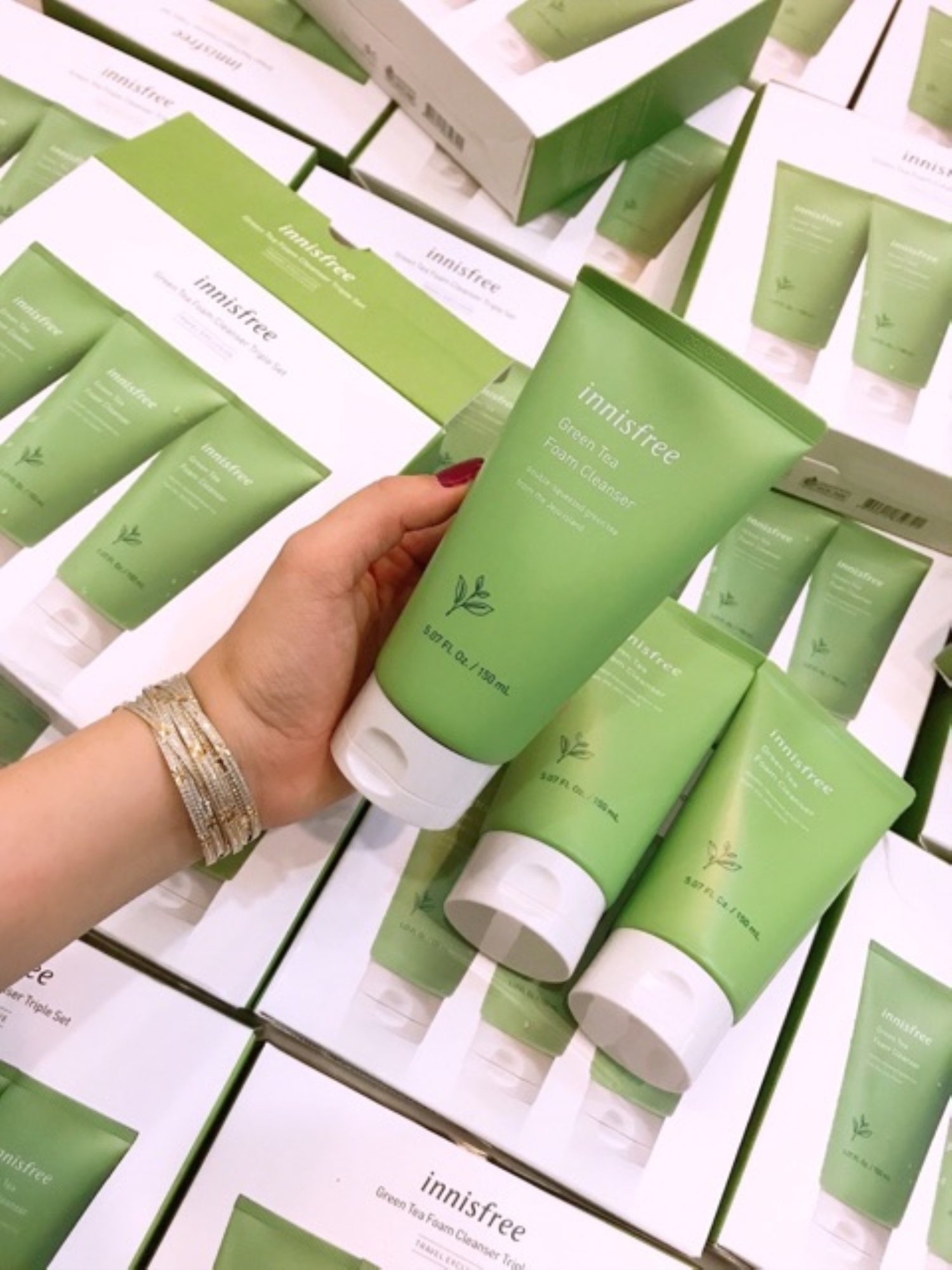Sữa rửa mặt Innisfree Green Tea Cleansing Foam 150ml