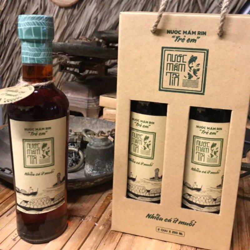 Nước mắm Tĩn Phan Thiết trẻ em 42 độ đạm xách 2 chai 250ml