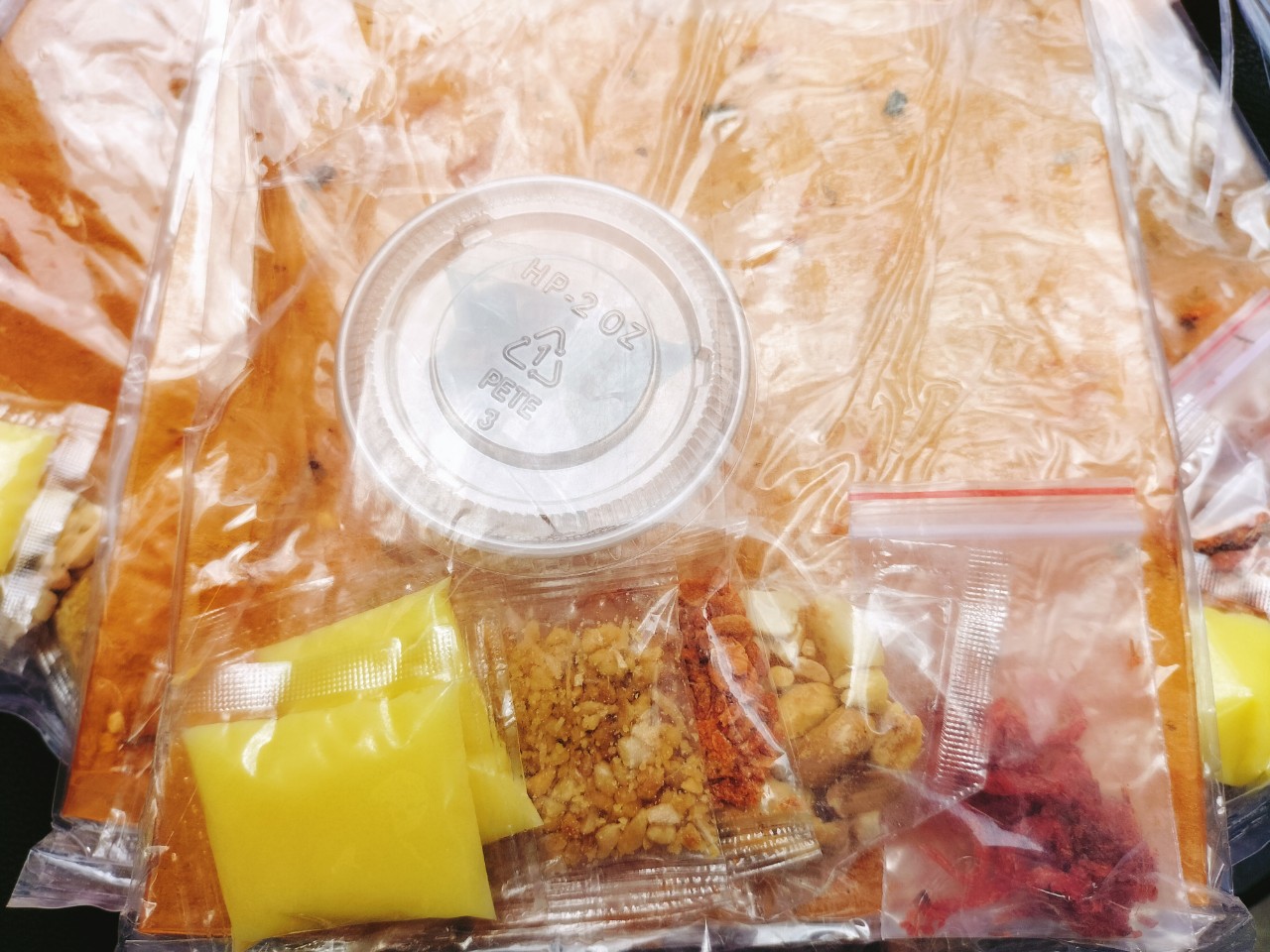 BÁNH TRÁNG DẺO TÔM PHƠI SƯƠNG CHẤM ME BƠ 6 VỊ