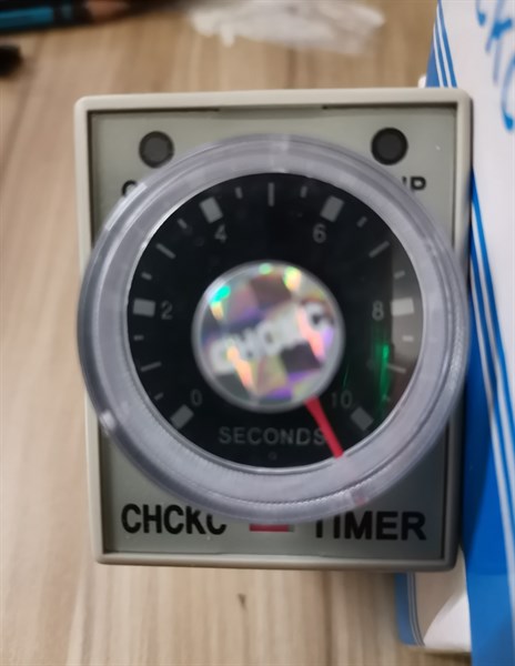 Timer đơn AH3-3 220VAC có kèm chân đế 8 chân tròn