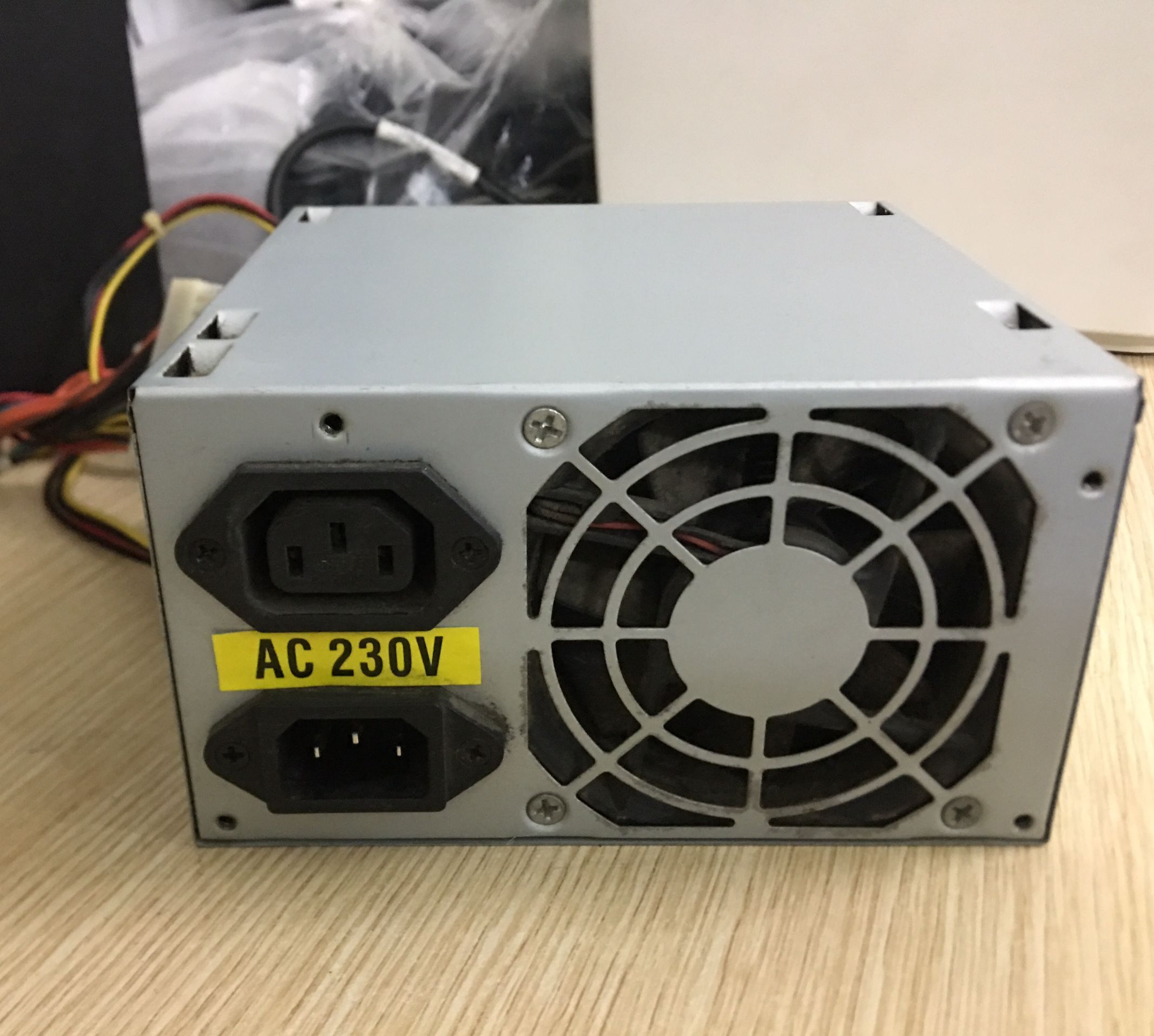 Nguồn máy tính cũ bóc case thanh lý chạy tốt