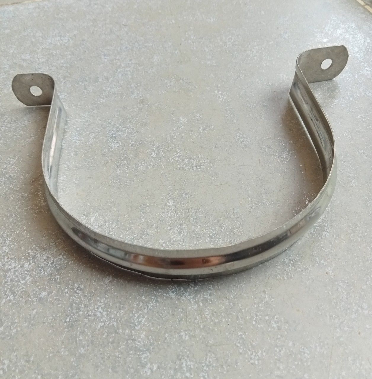 Kẹp ống inox phi 140 mm cùm đỡ ống 140mm