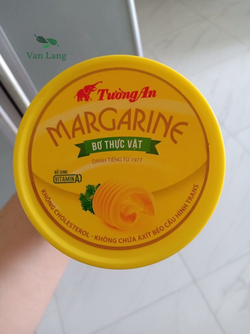 Bơ thực vật Tường An hộp 200 g