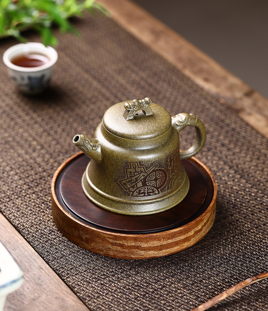 Ấm Tử Sa Nghi Hưng Kim Chung 300 ml (Long Bối Thanh)