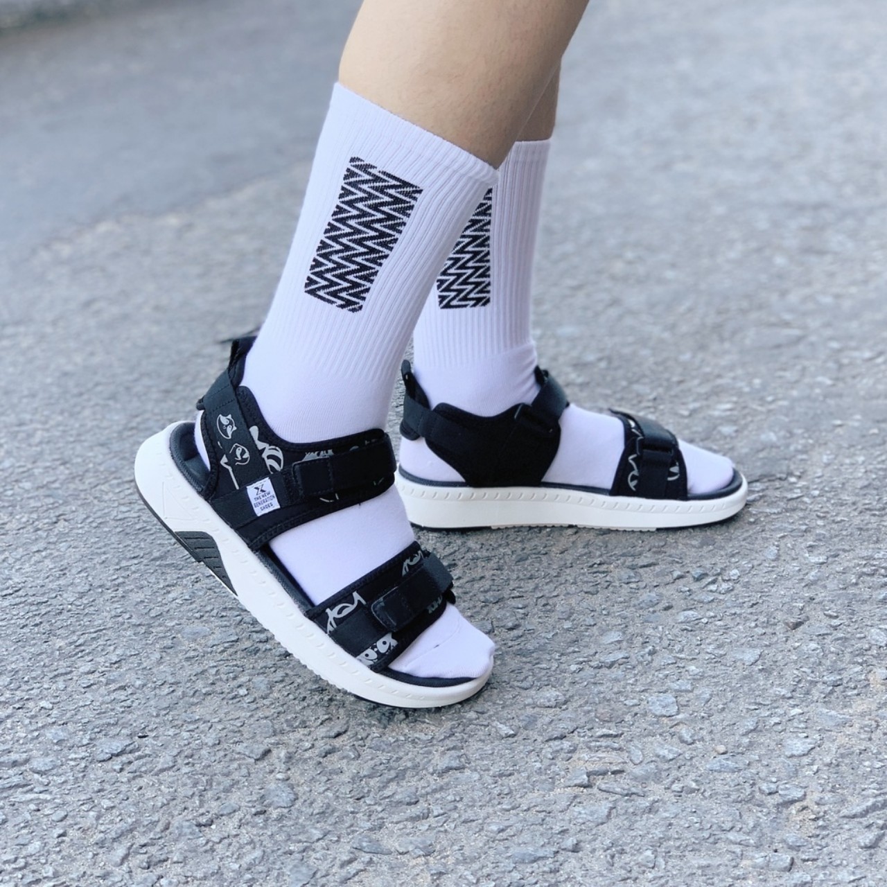 Giày sandal nam zx 2726 t raccoon hình ảnh chú gấu mèo đáng yêu mang đến sự tích cực