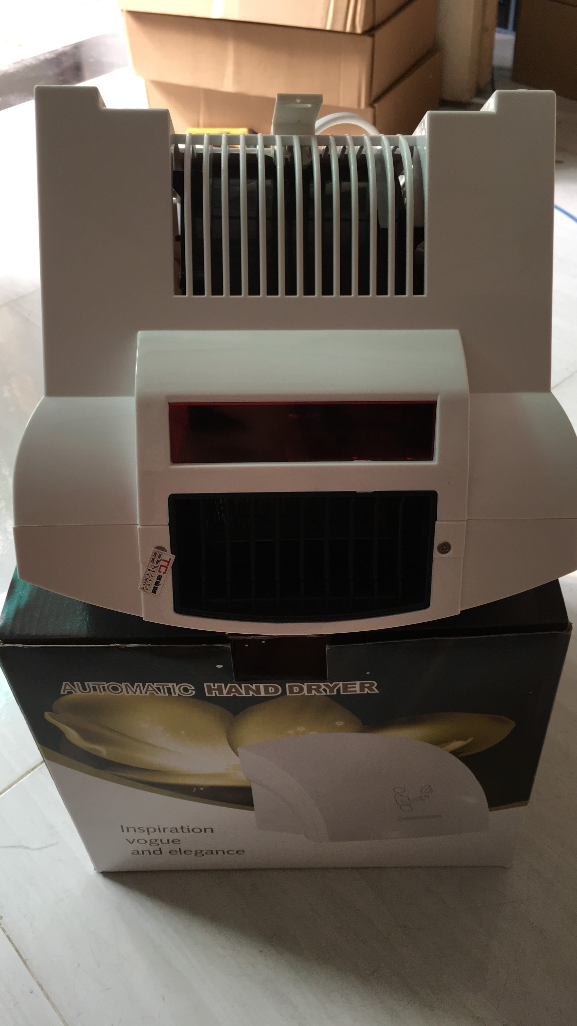Máy sấy tay cảm ứng M589