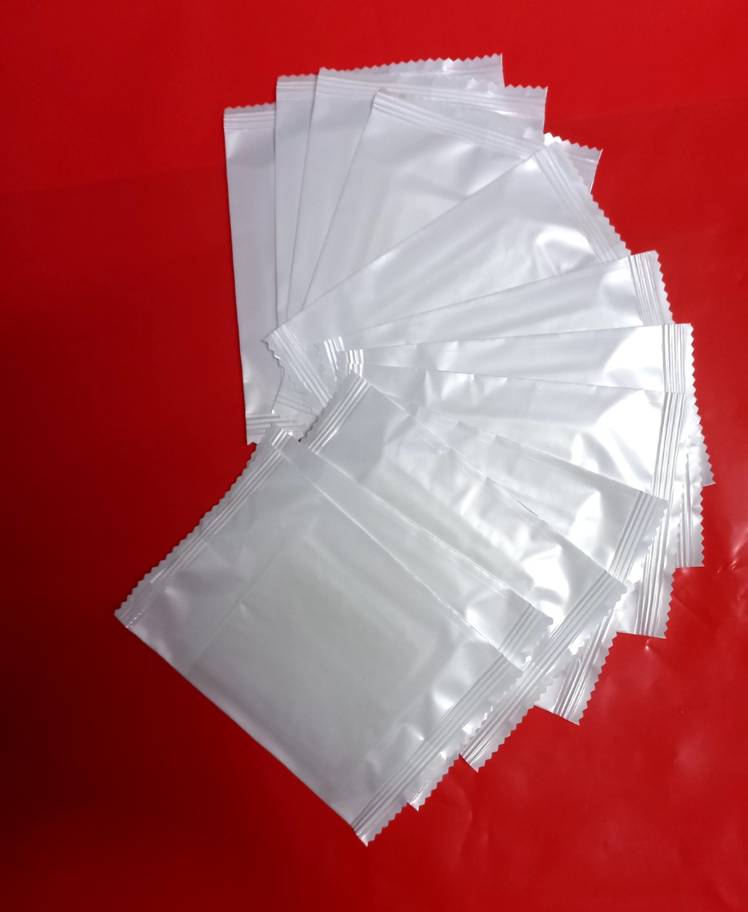 200 cái khăn lạnh, khăn ướt mini màu trắng