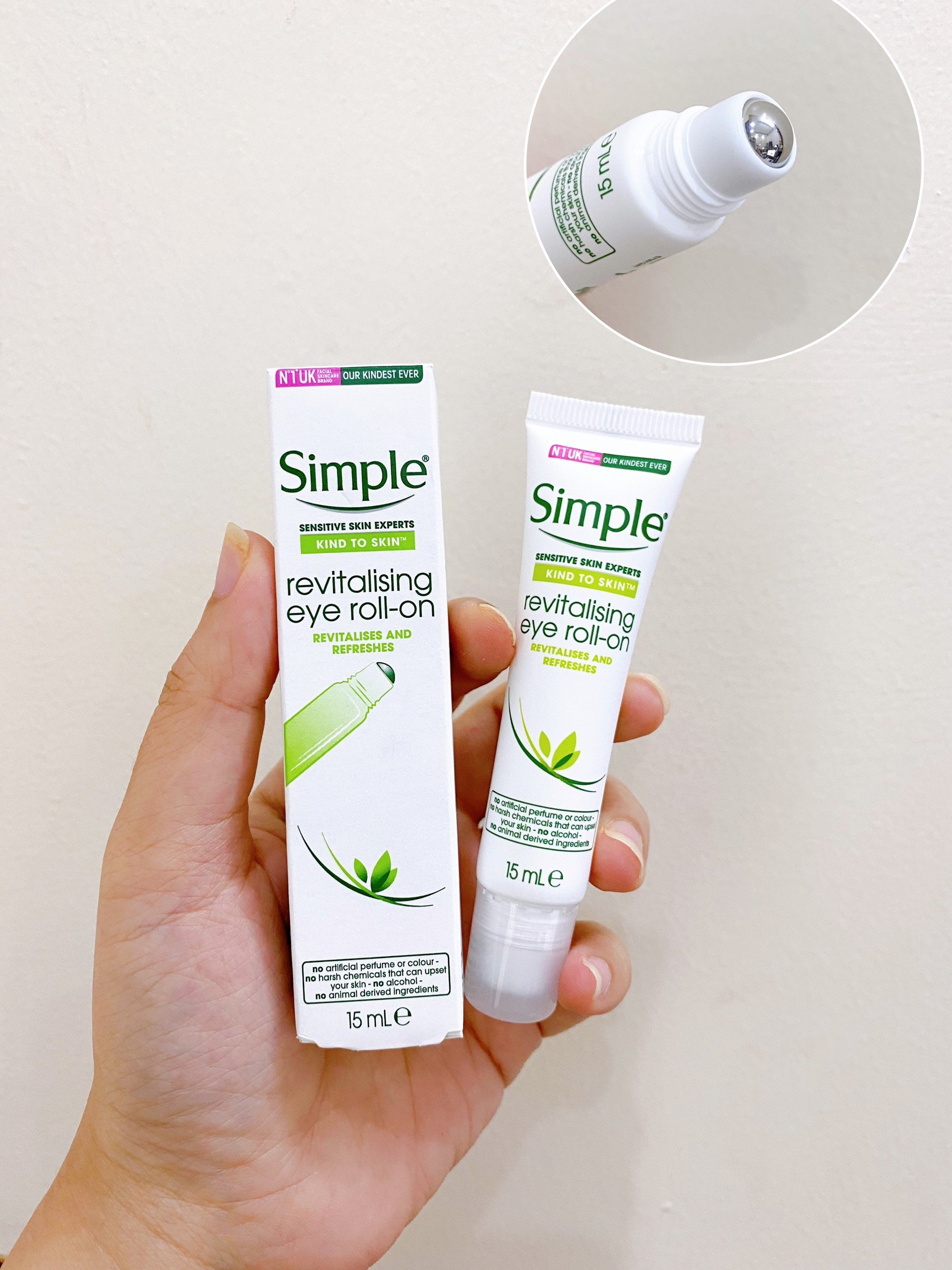 Lăn Dưỡng Mắt Simple Revitalising Eye Roll-On 15ml