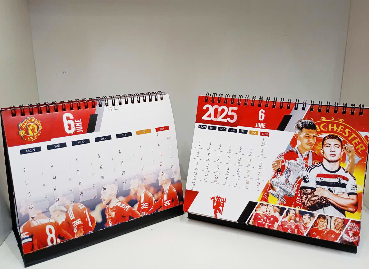 Lịch để bàn MU năm 2026
