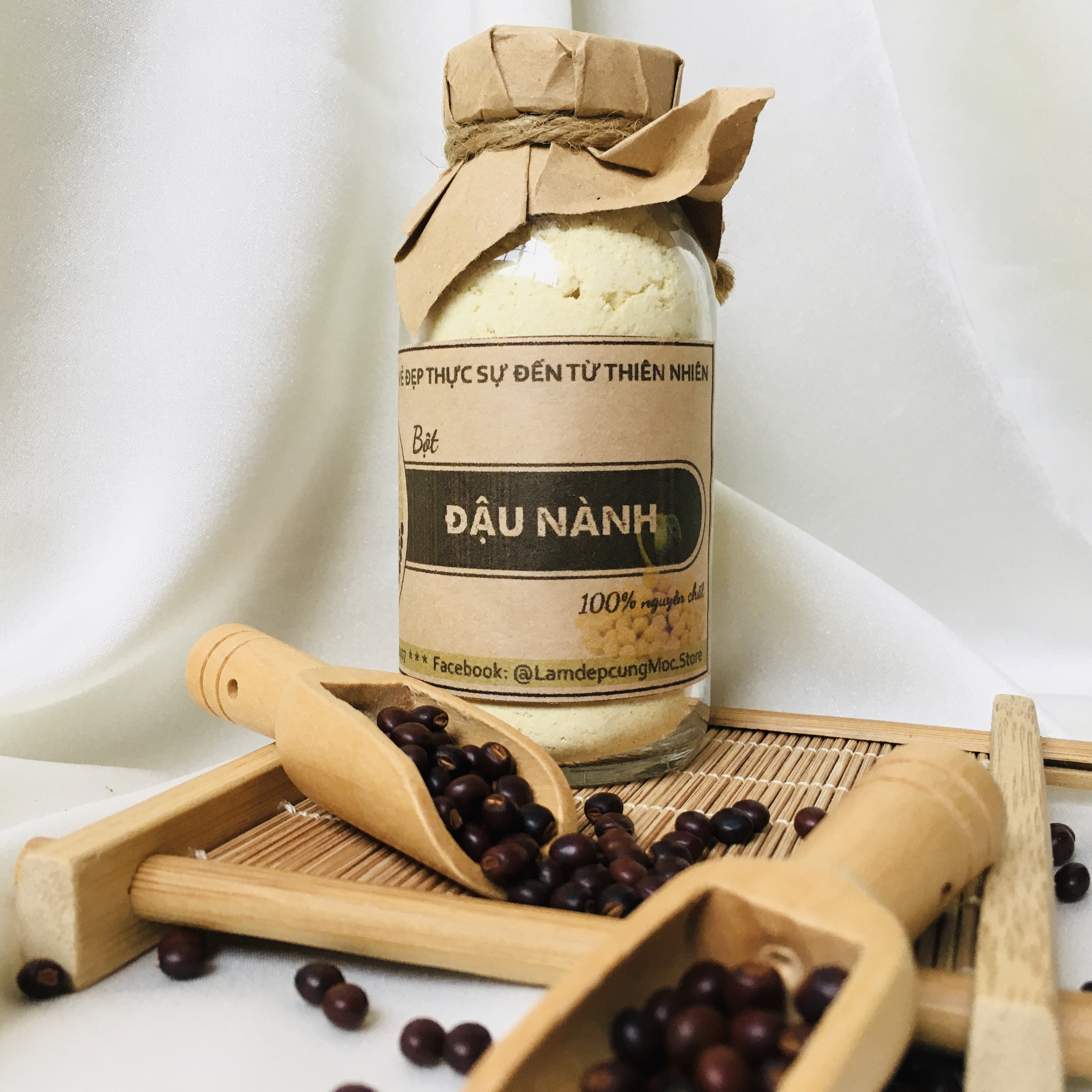 Soya powder facial mask