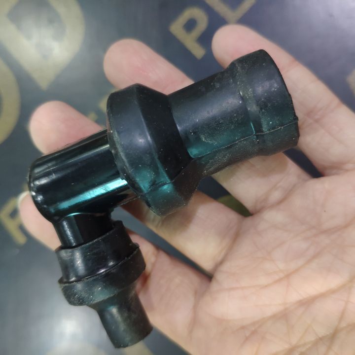 Bugi gắn xe VESPA - PIAGGIO chụp bugi xe máy