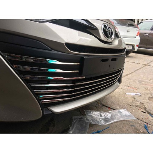 ỐP TRANG TRÍ MẶT CALANG XE TOYOTA VIOS 2019