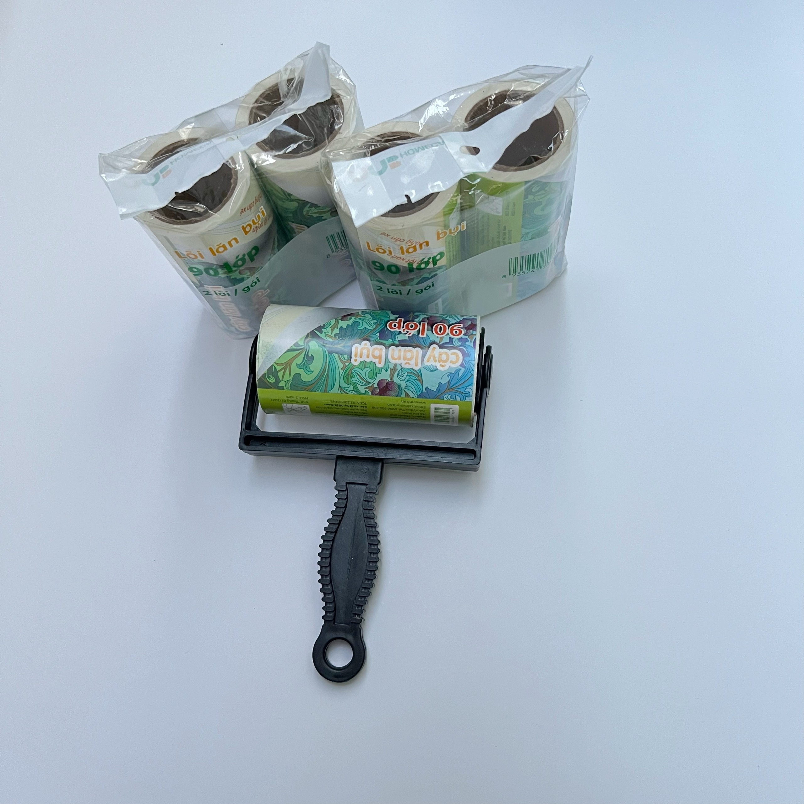 Combo lăn bụi 90 lớp + 4 lõi thay thế ( siêu tiết kiệm)