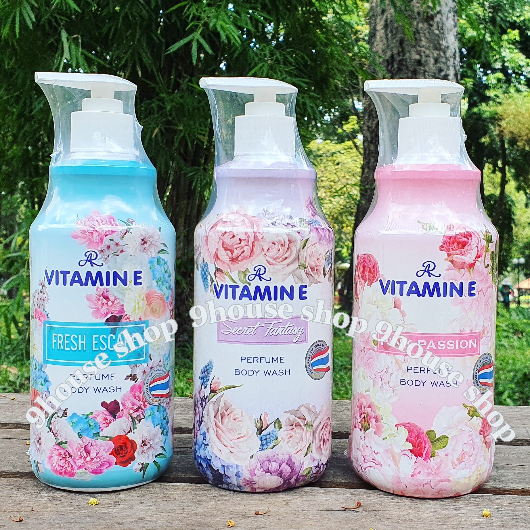 01 Chai Sữa Tắm Hương Nước Hoa AR Vitamin E Perfume Body Wash 400ml