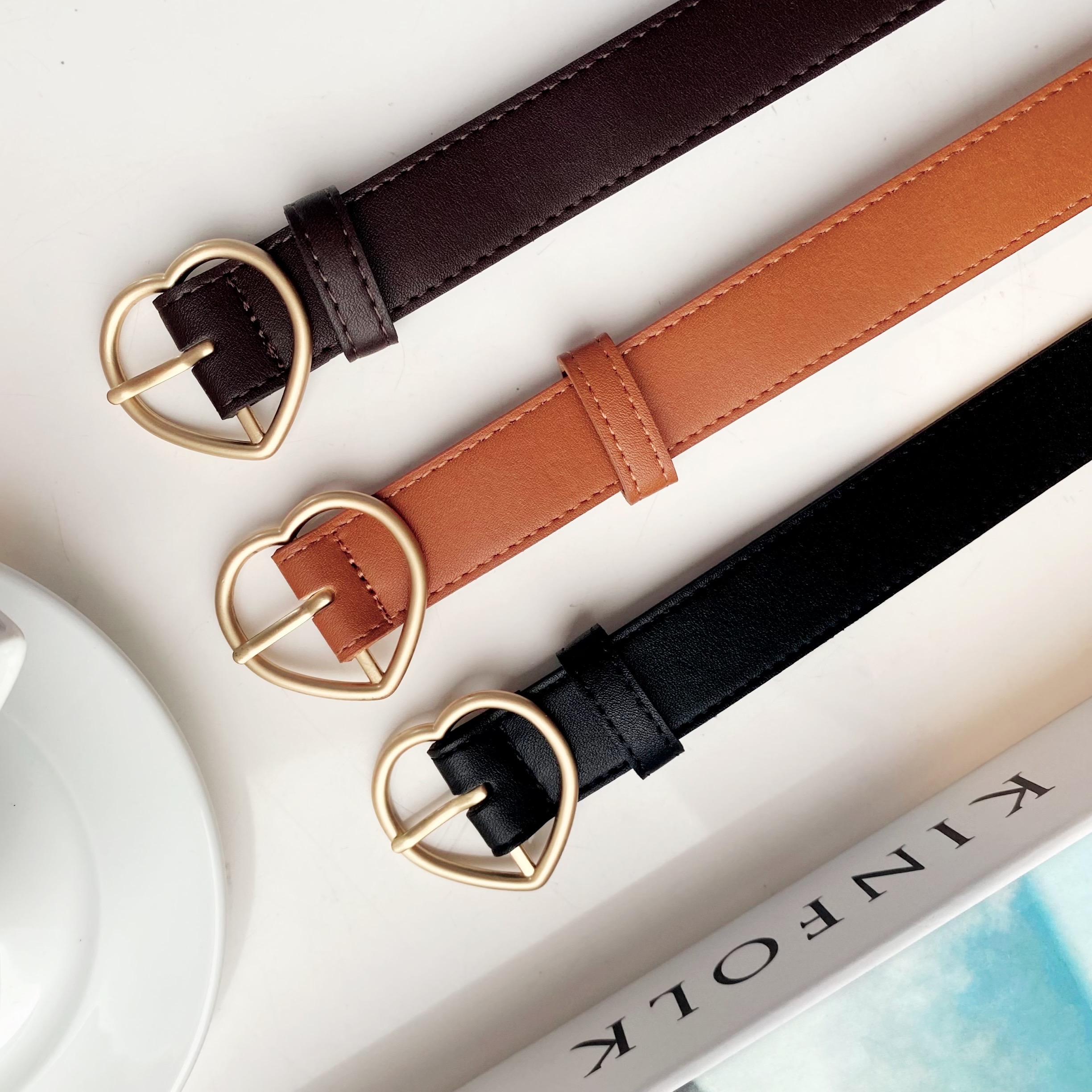 Dây nịt nữ bản to trái tim Modleaf Heart belt Hàn Quốc