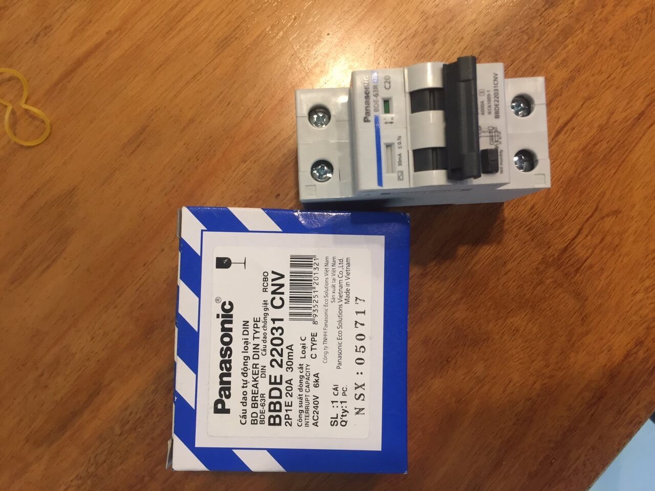 Át 2 pha cài đôi pha Panasonic 20A lắp cho mọi tủ át cài