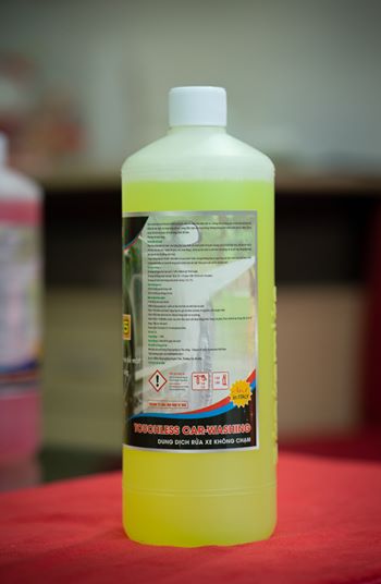Dung Dịch Rửa Xe Không Chạm Ekokemika BIO 25 - 1L