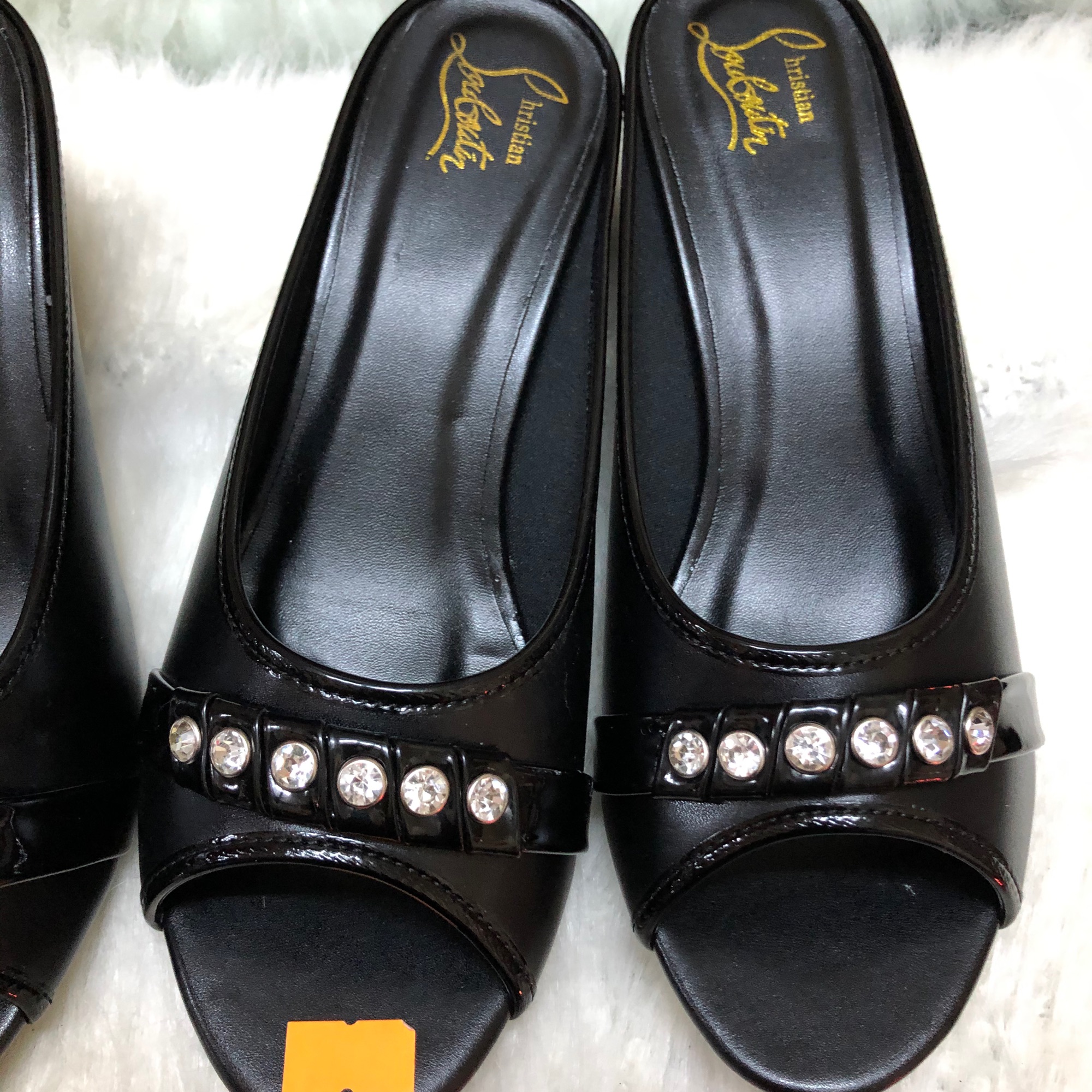 Giày sục hở mũi.số lớn big size 36-42 quai da mềm