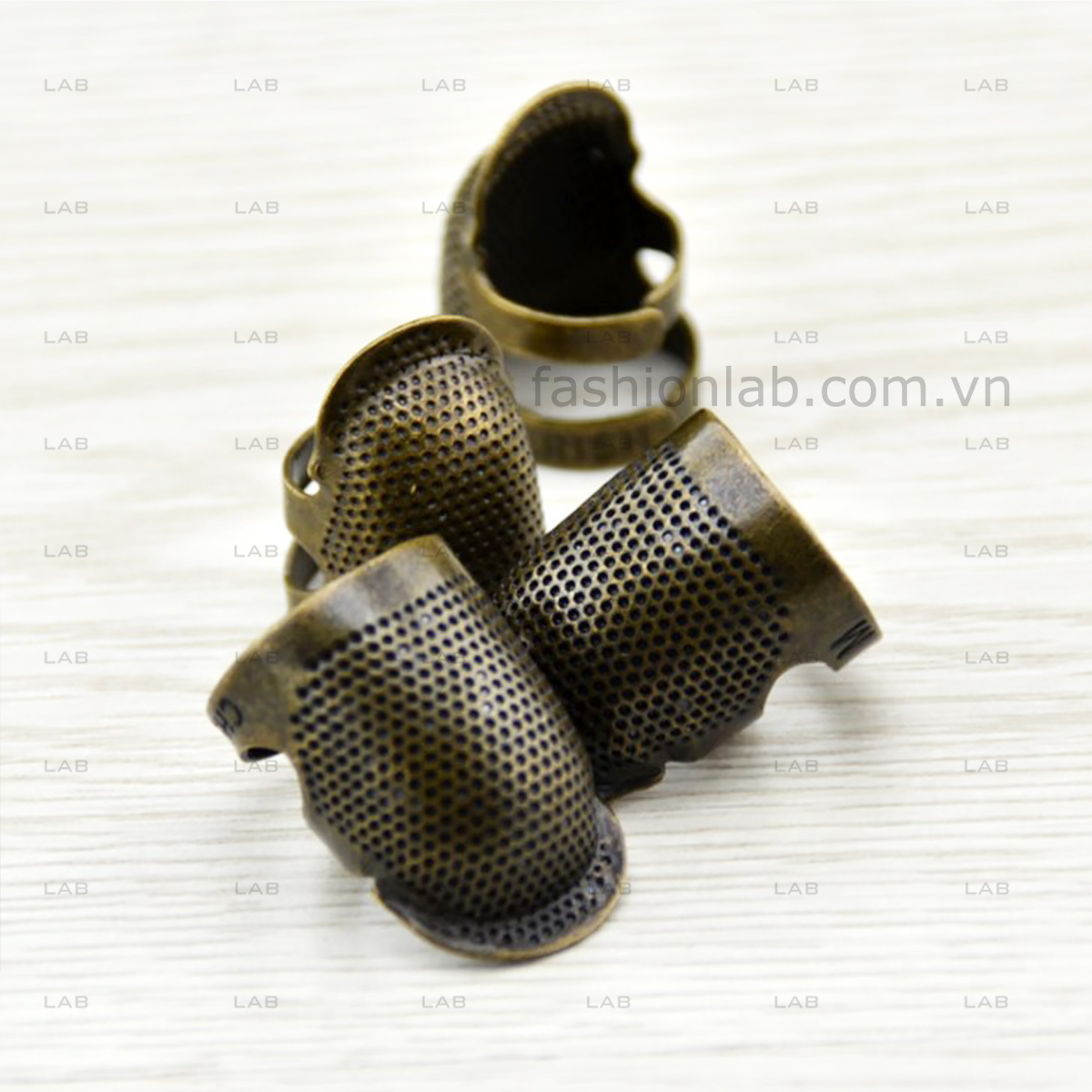 Đê khâu tay kim loại (chiếc)