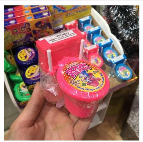 Kẹo Mút Bồn Cầu Sour Flush màu hồng 39gr