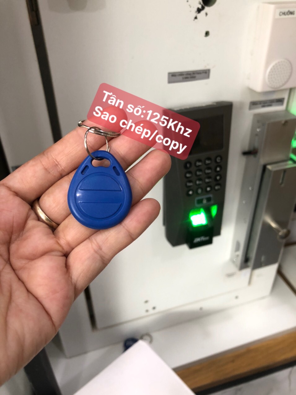 Thẻ từ dạng móc khóa Copy RFID tần số 125Khz (Proximity)