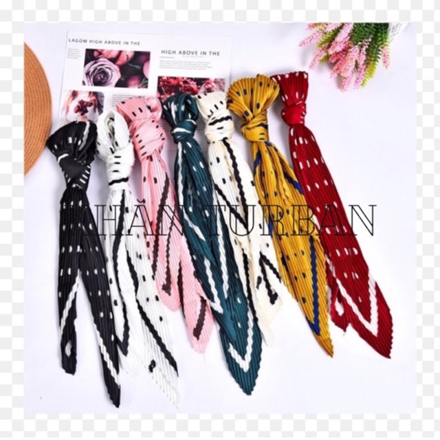 Khăn choàng cổ lụa xếp ly Khăn turban lụa dập ly