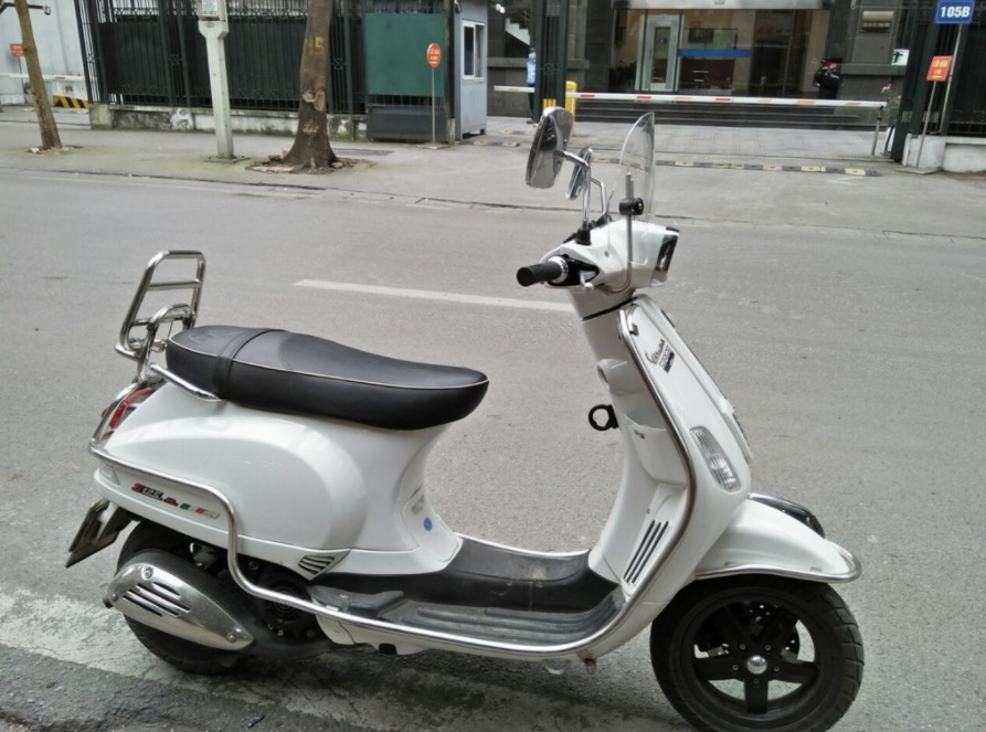 Kính chắn gió xe máy Piaggio Vespa S