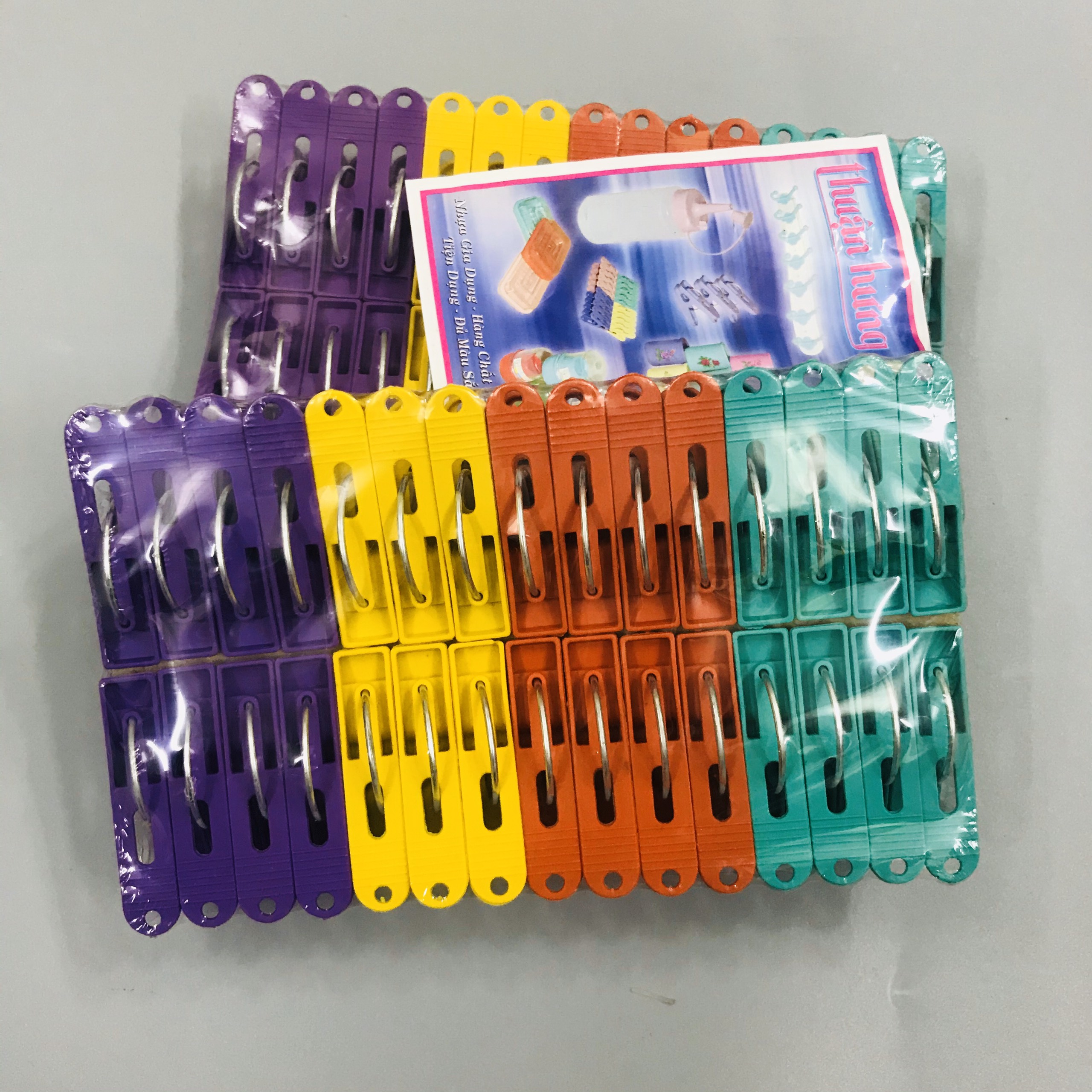 Bộ 30 móc kẹp quần áo ( nhiều màu )