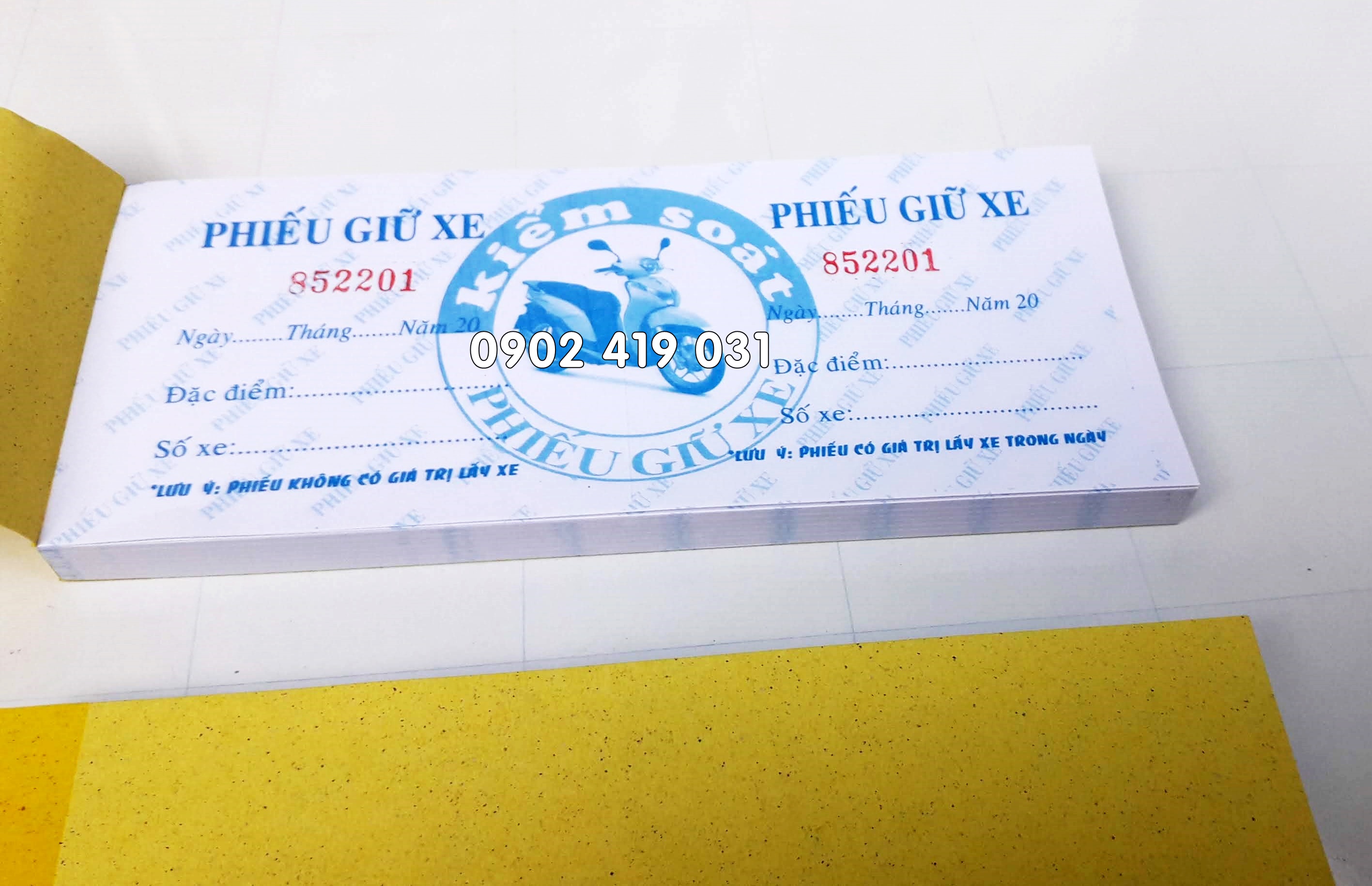 Phiếu Giữ Xe in sẵn - Set 10 Cuốn [ 7x16cm 100 tờ 1 cuốn ]