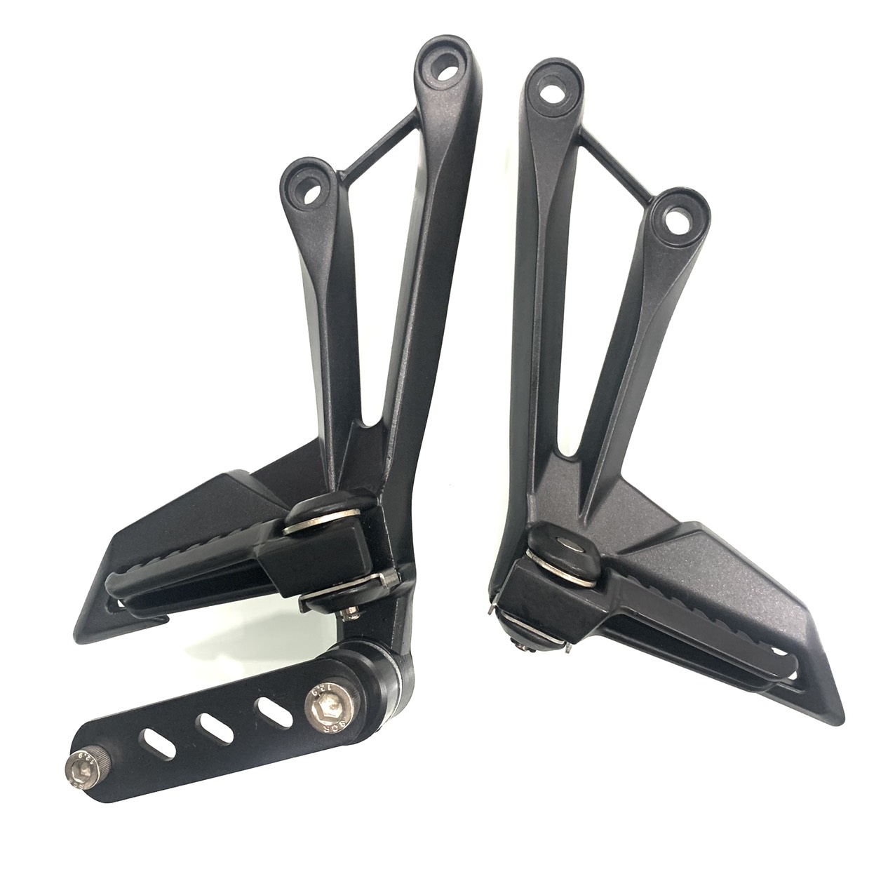 [HCM]GÁC CHÂN Z1000 CHO EXCITER 150 L2