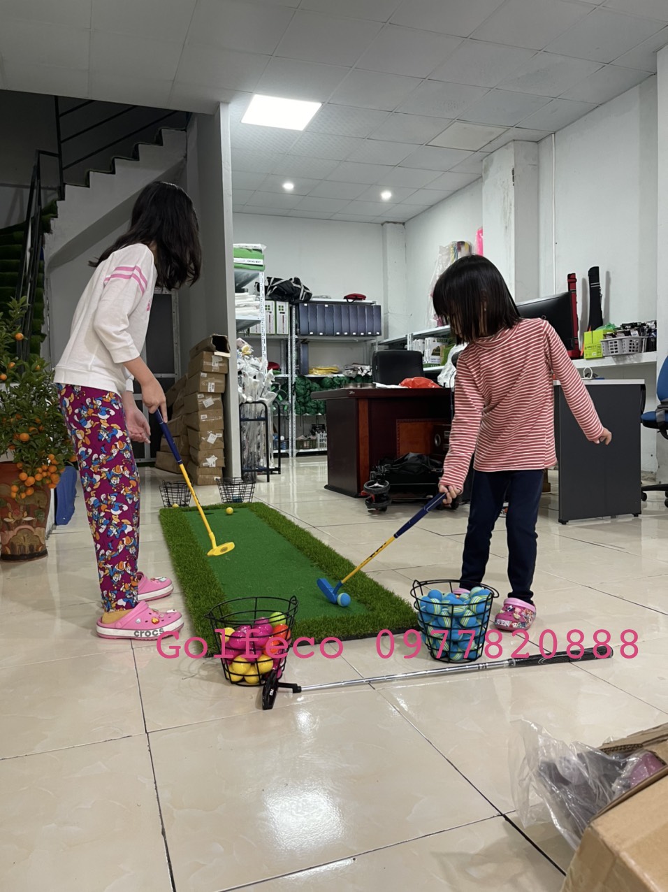 Thảm Putt Golf kích thước 0.6x3m ( TẶNG KÈM 3 BÓNG)
