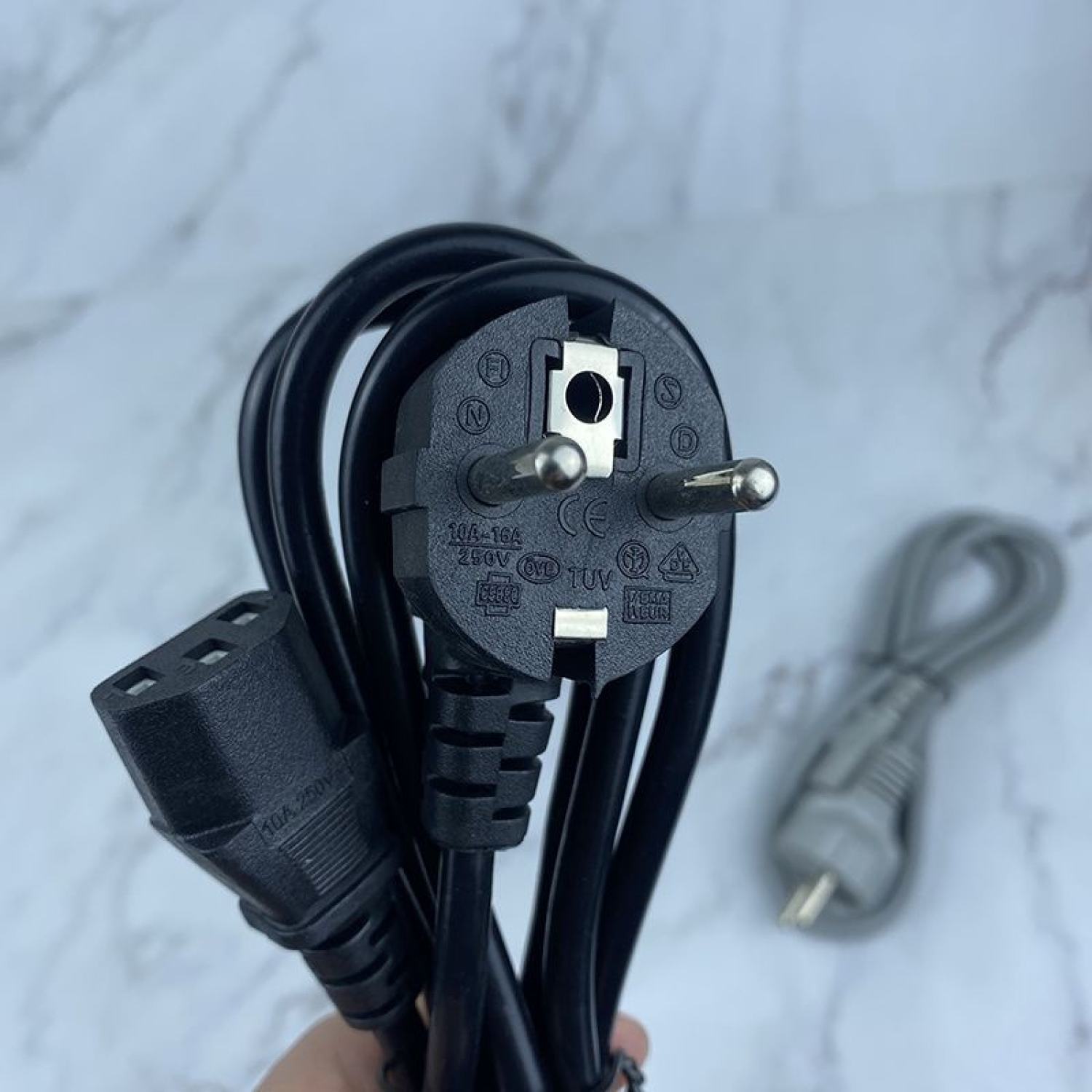 dây cắm hộp cơm điện