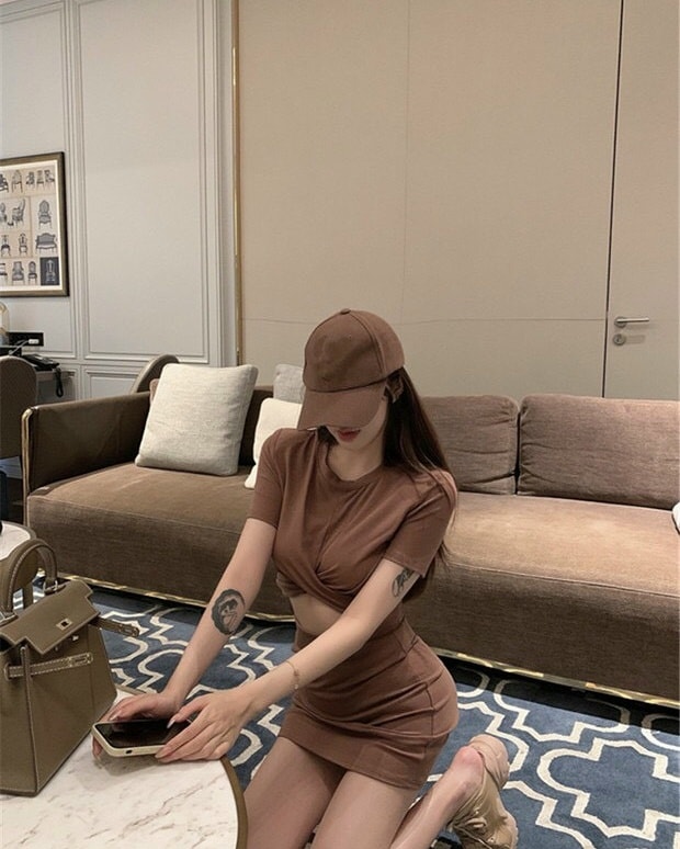 Set nâu xoắn eo sang chảnh