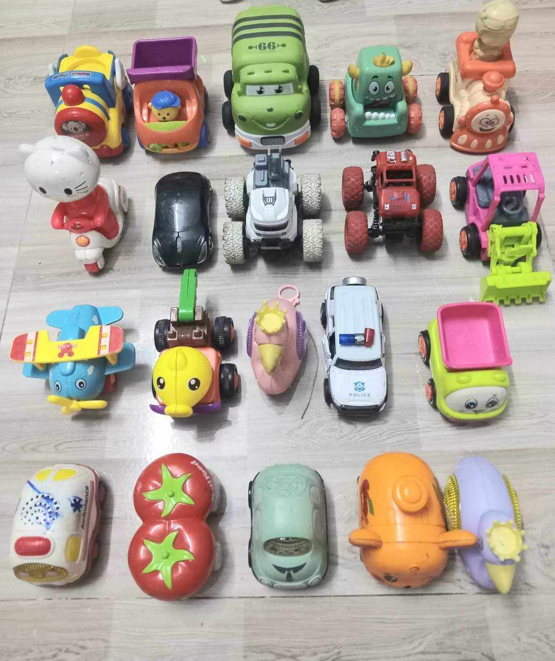 Set 20 xe CŨ thiết kế hoạt hình cho bé