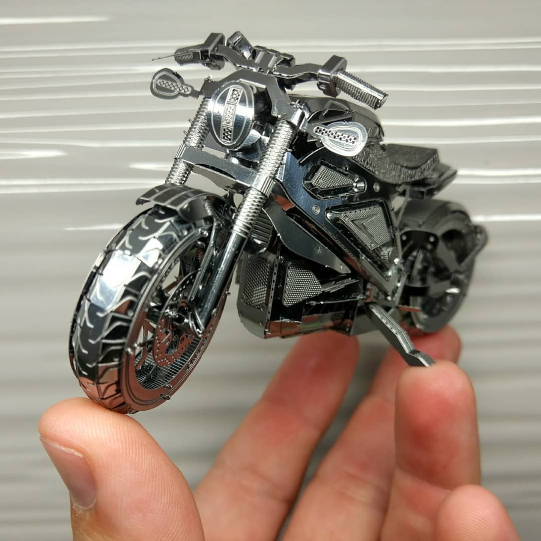 Mô Hình 3D Kim Loại Lắp Ráp Mô Tô Harley-Davidson Project Livewire [Chưa Lắp]