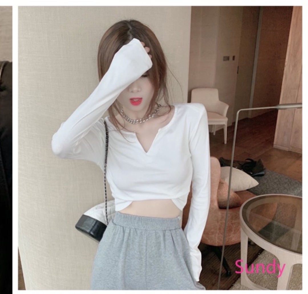 Áo croptop cổ V