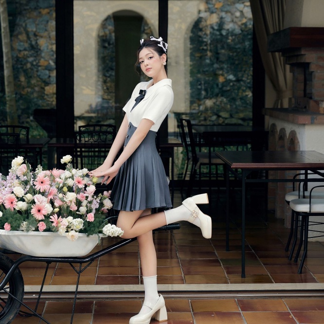 Váy Đầm Nữ Ngắn Xếp Ly SOLEIL ROOM Phong Cách Nhật Bản Thiết Kế Cao Cấp PEONY DRESS[Nhập mã LAZFASHION12 - giảm 15% tối đa 50k/349k]