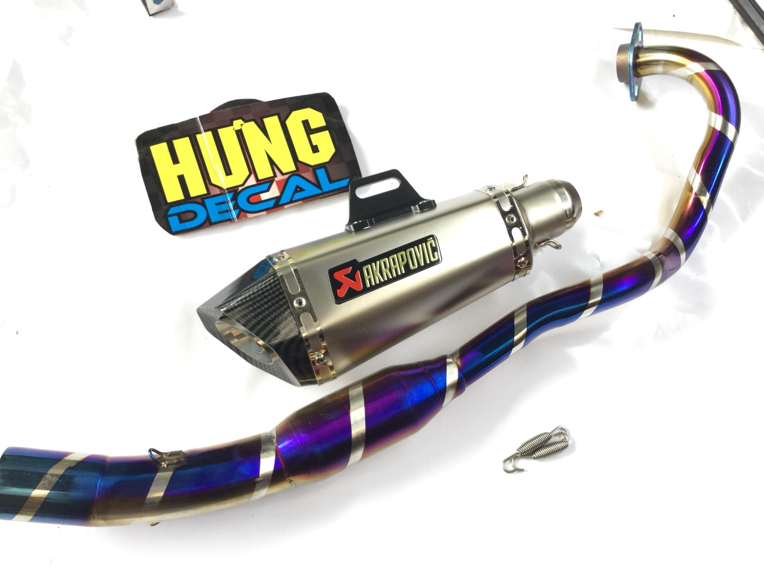 PÔ AKAPOVIC TAM GIÁC BẠC FULL CỔ BẦU TITAN EXCITER, WINER, SONIC , SATRIA, RAIDER FI, GSX, Sản Phẩm Chất Lượng, Gian Hàng Uy Tín, Giá Cả Cực Tốt, Mua Ngay.