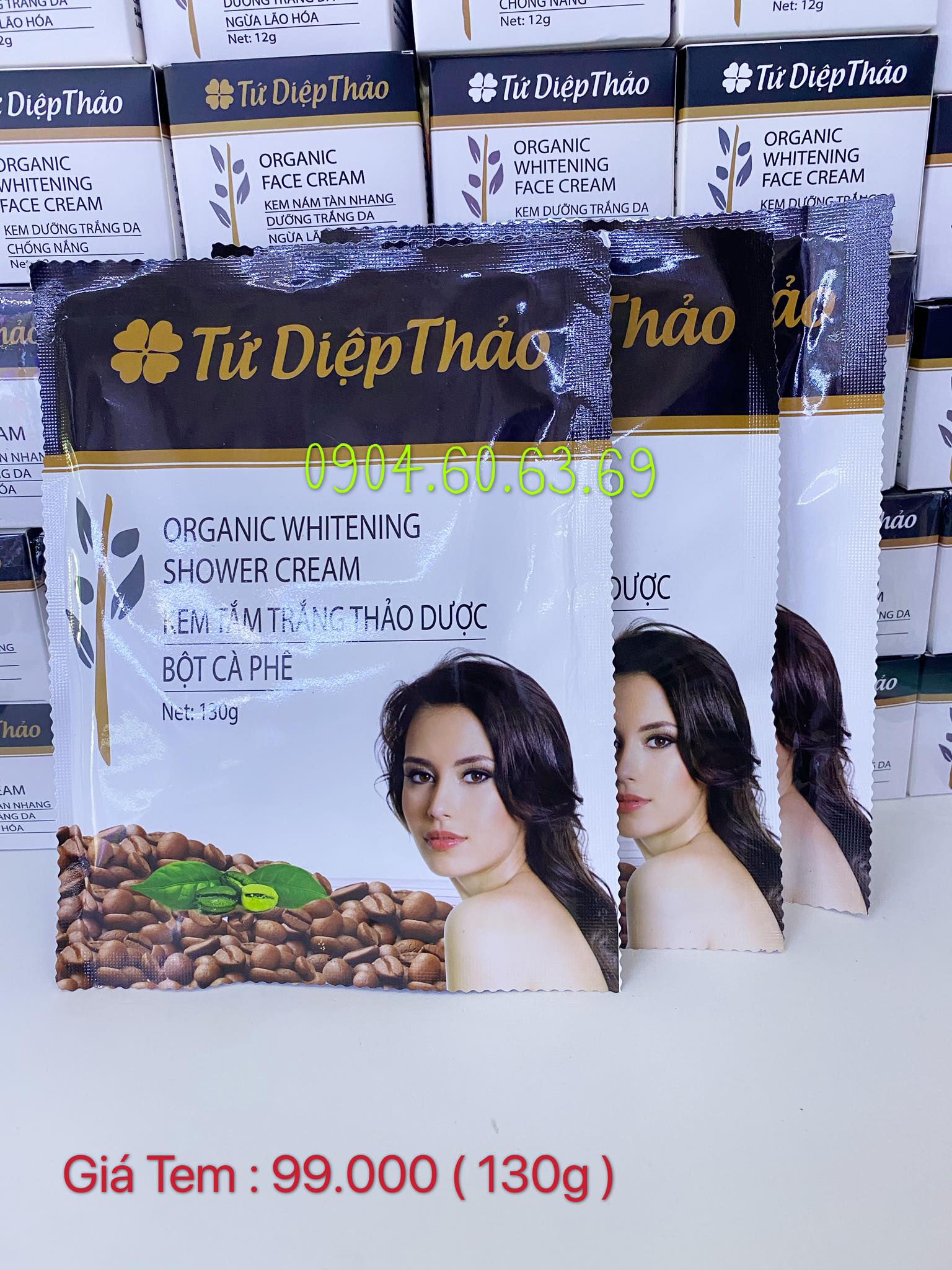 Kem Tắm Trắng Thảo Dược Bột Cà Phê 130g TỨ DIỆP THẢO